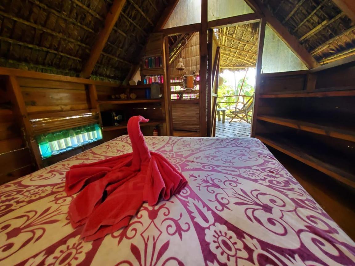 Derek'S Place Eco-Lodge Little Corn Island Eksteriør bilde